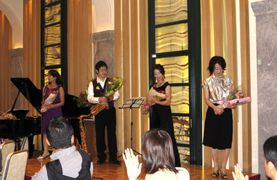 salon06_4.jpg